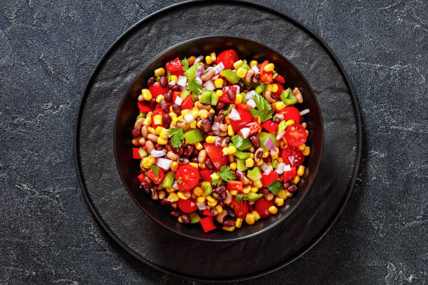 istock Black Bean Salad with Black-Eyed Peas and veggies 1425143139