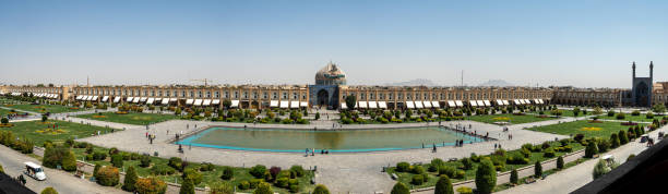 istock Naqs-e Yahan square in Is fahan - Iran 1425145473