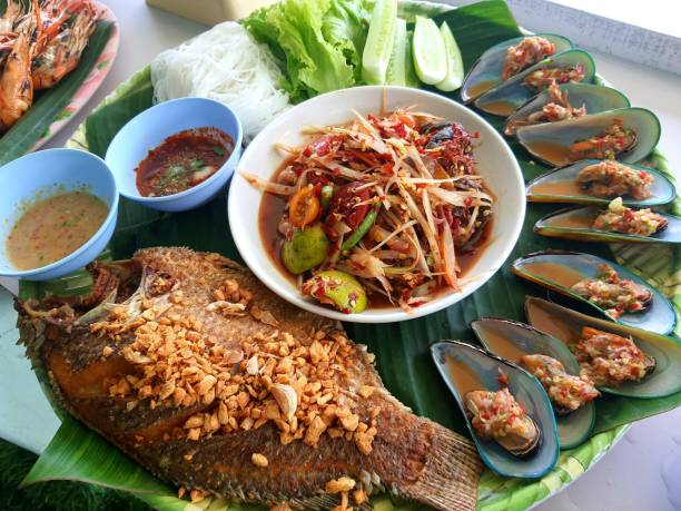istock Papaya Salad Thai food 1425156942