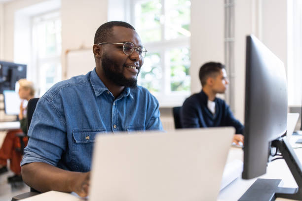 Professional Working Computer 510+ Hybrid Pc Stock Photos, Pictures & Royalty-Free Images - iStock