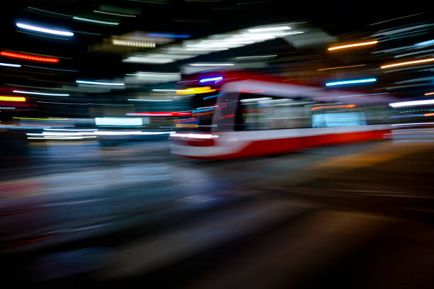 istock TORONTO STREETCAR AT NIGHT 1425191649