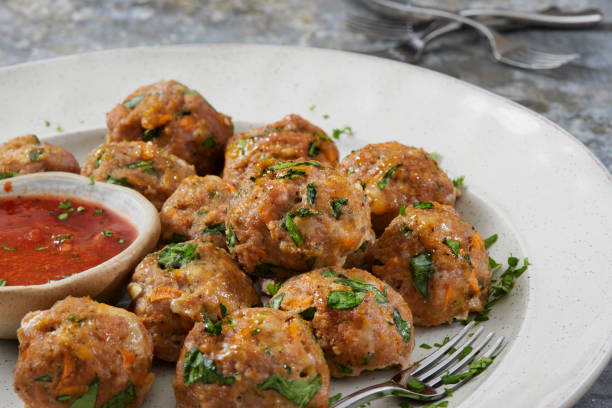 istock Italian Style Turkey and Spinach Meatballs 1425240499