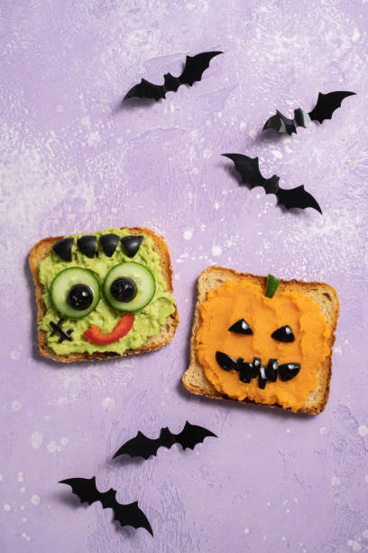 istock Fun Halloween monster toasts 1425289410