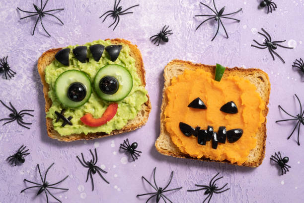 istock Fun Halloween monster toasts 1425289424