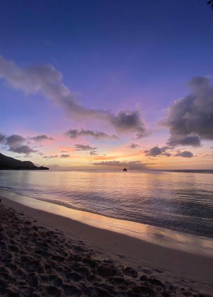istock Beau Vallon Beach - Seychelles 1425327636