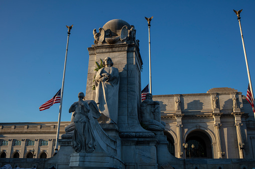 Boston, Massachusetts, USA - December 8, 2023: Equestrian statue of General Joseph Hooker in front of the Massachusetts State House. The 1903 bronze sculpture was designed by Daniel Chester French and Edward Clark Potter, and rests on a granite base. Joseph Hooker was an American Civil War general for the Union, chiefly remembered for his decisive defeat by Confederate General Robert E. Lee at the Battle of Chancellorsville in 1863. The Massachusetts State House is the state capitol and seat of government for the Commonwealth of Massachusetts, located in the Beacon Hill neighborhood of Boston.