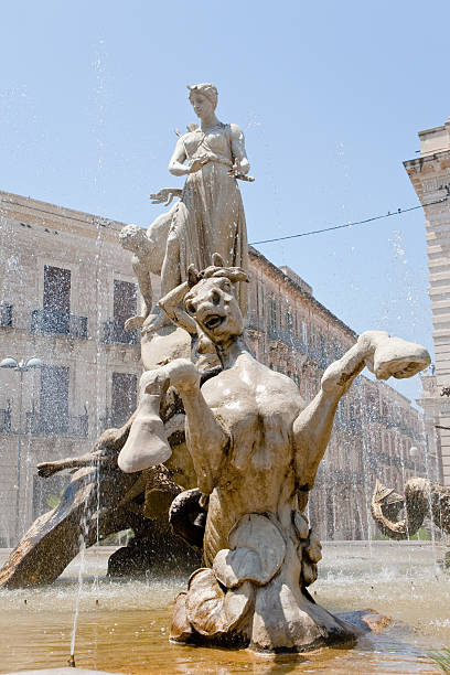 istock fountain on Piazza Archimede in Syracuse 142533498