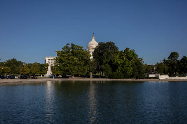 istock Capital building in Washington DC 1425335259