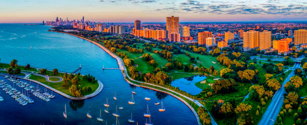 istock Chicago,IL Lakefront Sunrise 1425347122