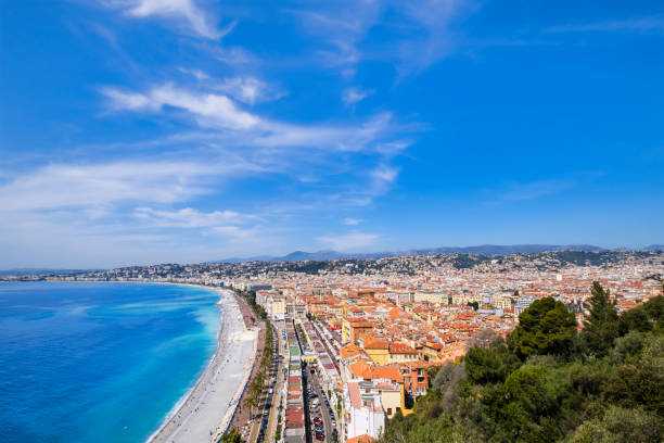 panorama vom colline du château von nizza - côte d'azur - city of nice france french riviera promenade des anglais stock-fotos und bilder