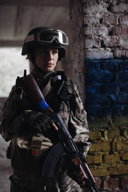 istock Fully equipped and armed soldiers 1425441400