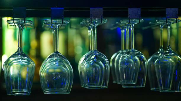 istock bar party night music glass beverage 1425447121