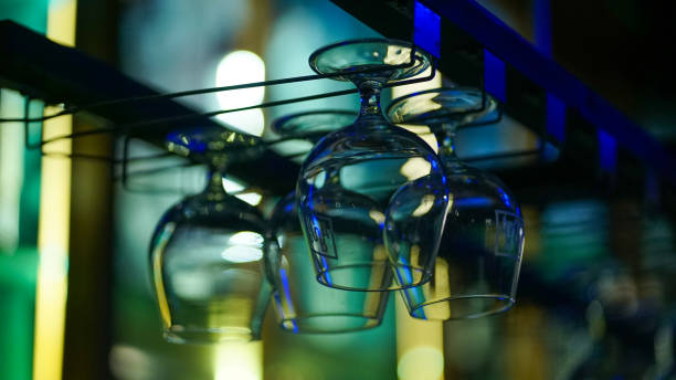 istock bar party night music glass beverage 1425447124