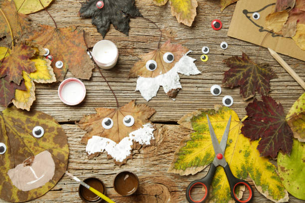 istock Crafts with autumn leaves. Maple leaf foxes 1425460876