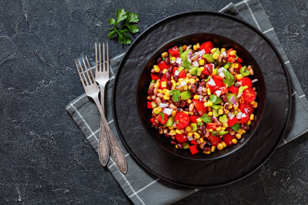 istock Black Bean Salad with Black-Eyed Peas and veggies 1425501640