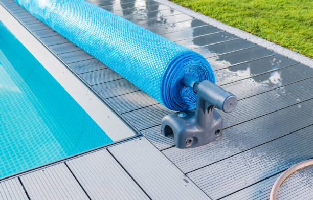 istock Manual Swimming Pool Solar Blanket Cover Roller 1425528732