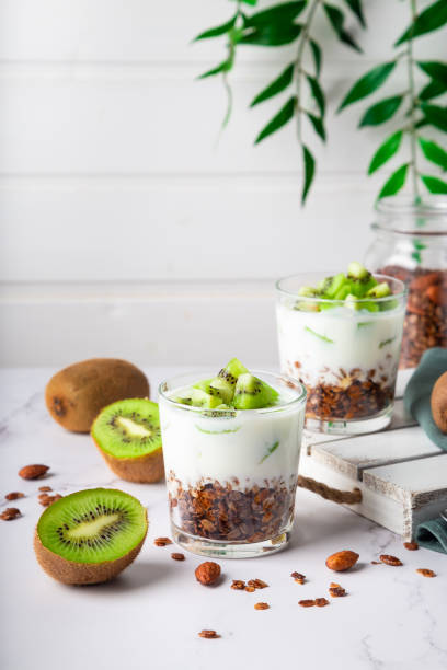 istock Homemade granola parfait with kiwi fruit 1425609233