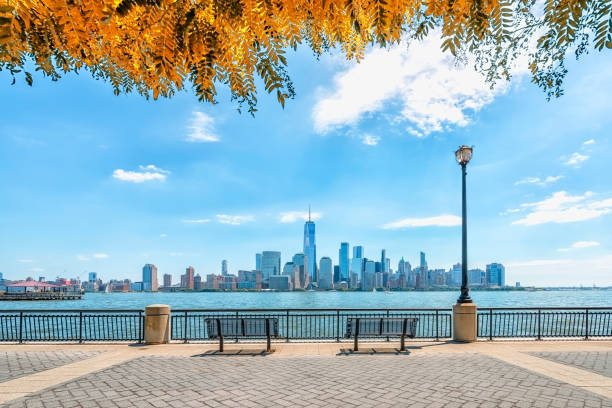 The skyline of New York City, United States Buildings in Manhattan, New York hudson river stock pictures, royalty-free photos & images