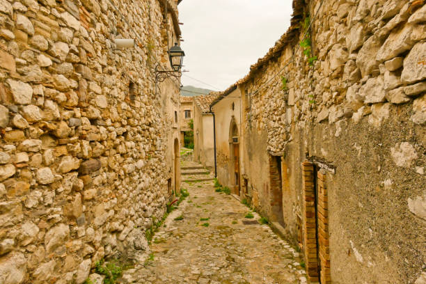 istock Borgo fantasma di Corvara. Abruzzo, Italy 1425646178