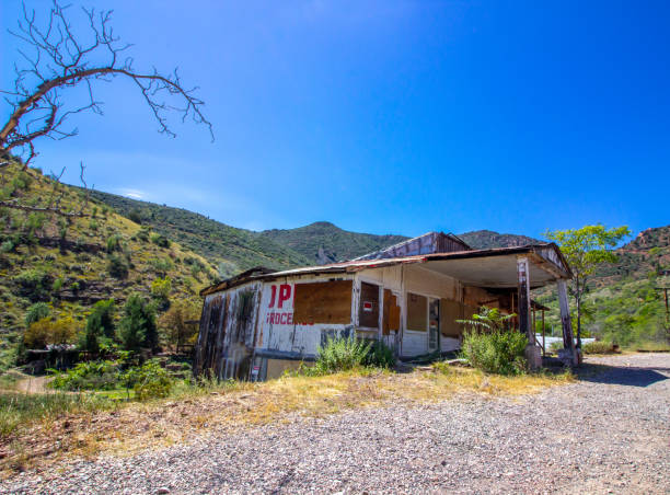 istock Old Abandoned Store In Arizona Mountains 1425677590
