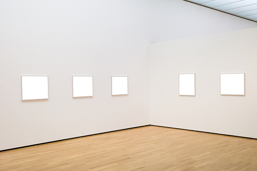 Blank pictures in the gallery