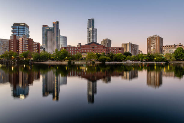 historical sites of boston, massachusetts - boston skyline charles river river imagens e fotografias de stock