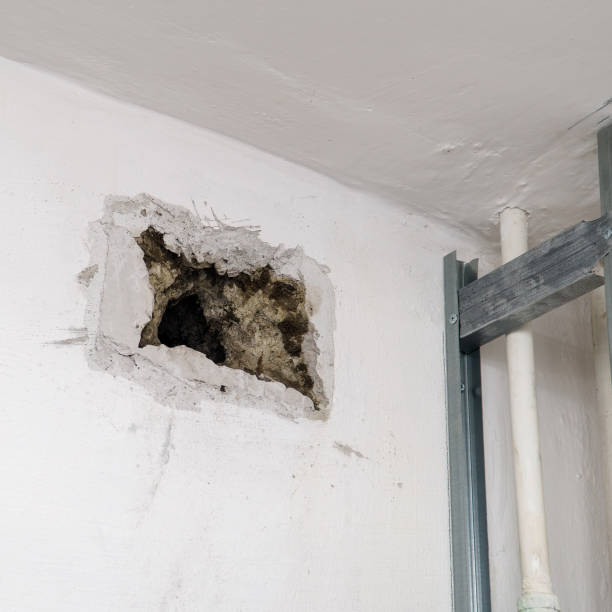 istock An old dirty uncovered vent in the wall 1425762592