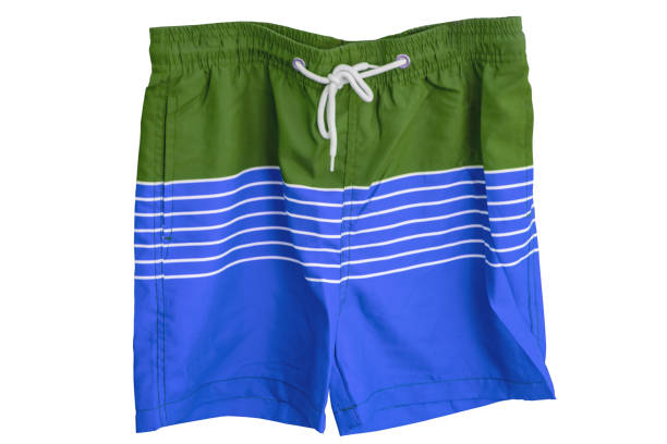 herren shorts isoliert. trendige stylische kurze hose mit weißem band zum schwimmen isoliert auf weißem hintergrund. modische blaue kurze hose. bademode für männer. - swimming trunks fotos stock-fotos und bilder