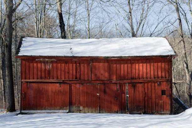 istock red barn in the snow 1425852897