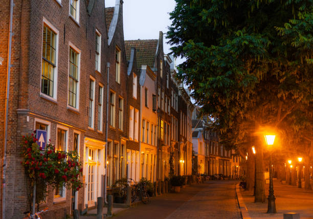 istock Scenic view of Leiden at night 1425975597