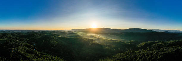 동부 테네시의 스모키 마운틴 지역 - great smoky mountains great smoky mountains national park panoramic sunrise 뉴스 사진 이미지