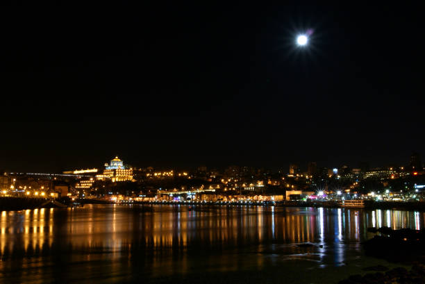 istock Vila Nova de Gaia night View ant Full Moon 1426031000