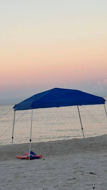 istock LOVELY MORNING ON THE BEACH 1426062563