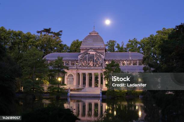 Night View Of Crystal Palace In The Buen Retiro Park Madrid Spain Stock Photo - Download Image Now