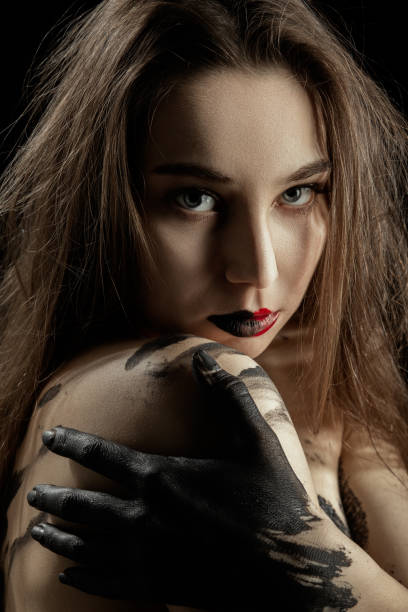istock sad dirty woman 1426280029
