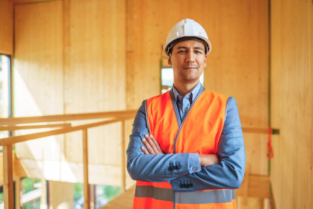 portrait réussi d’un ingénieur civil sur un chantier de construction - 2548 photos et images de collection