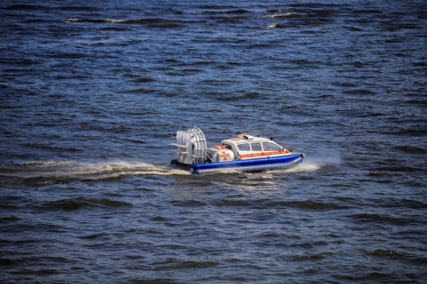 ukraiński poduszkowiec ratowniczy - hovercraft zdjęcia i obrazy z banku zdjęć