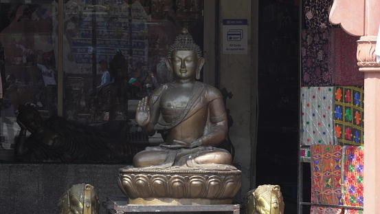 statue of gautam buddha image