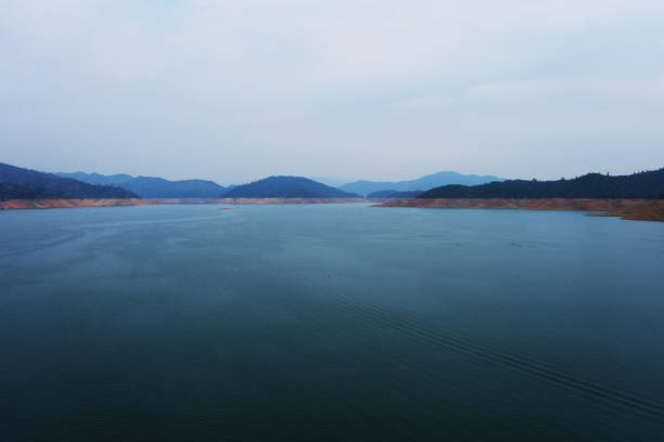 istock Shasta Lake 2022 1426470597