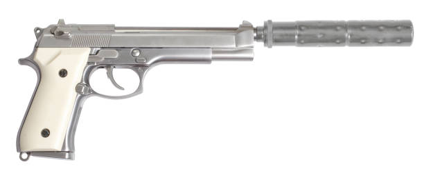 beretta m9 pistolet d’épaule avec silencieux sur fond blanc - m9 photos et images de collection