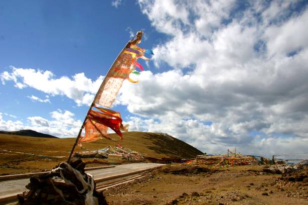istock The sky and prayer flags of the 4300m mountain pass 1426558247