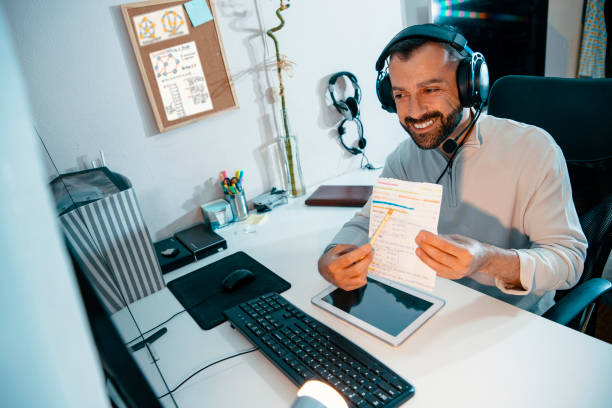 istock Take advantage of being online and create a classroom setting that helps students feel connected to you 1426570505