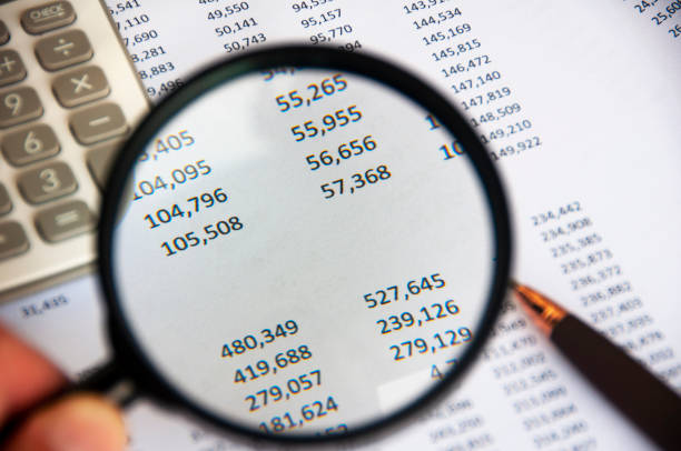 istock Magnifying glass with customizable space for text or ideas. Copy space and business analysis concept 1426589245