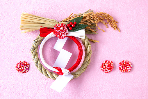 Japanese New Year's image ----pink washi and mizuhiki wreath and mizuhiki and shimekazari