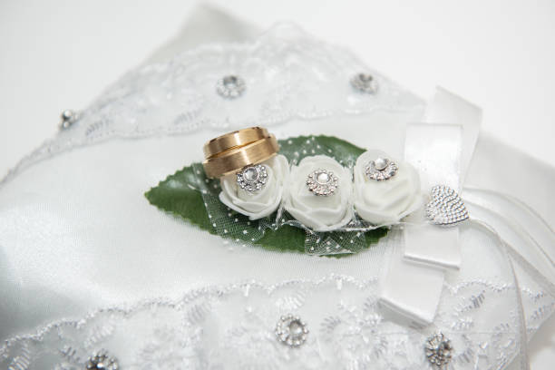 istock 10K Gold Engagement-Wedding Ring Set 1426795481