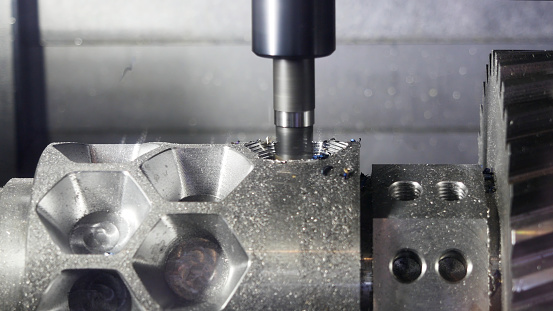Industrial tools for milling and drilling machines