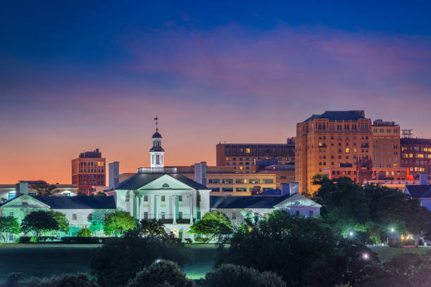 istock Richmond, Virginia, USA at Twilight 1426918498