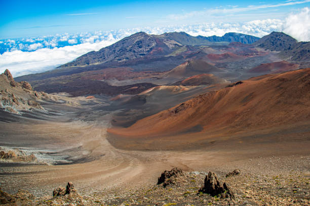 haleakalā np, maui, hawaii - haleakala national park maui nature volcano stock-fotos und bilder