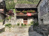 schweiz-kanton-tessin-val-verzasca-sonogno-dorf.jpg?b=1&s=170x170&k=20&c=WfGHYwmlolAgvUFwisMp8dHV1H0qwwLSIvMVcoIqogo=