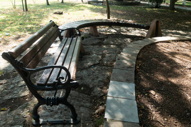 istock Park bench in the autumn season 1427220571